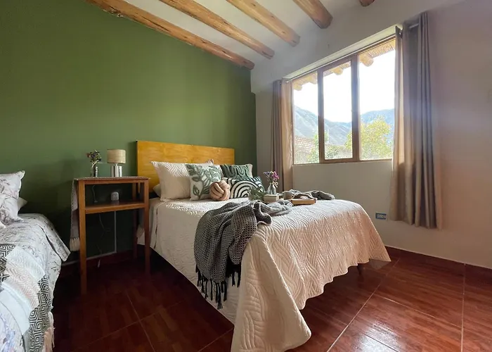 Casa Paqocha - & Garden - Shared Kitchen And Hot Water ゲストハウス ウルバンバ