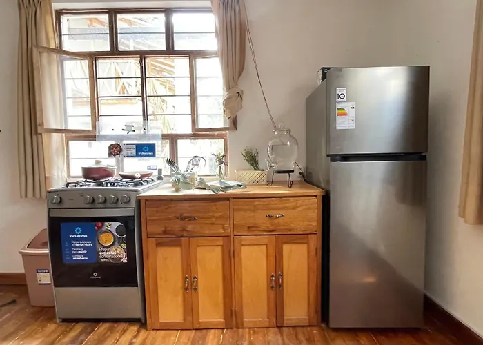 Casa Paqocha - & Garden - Shared Kitchen And Hot Water ウルバンバ