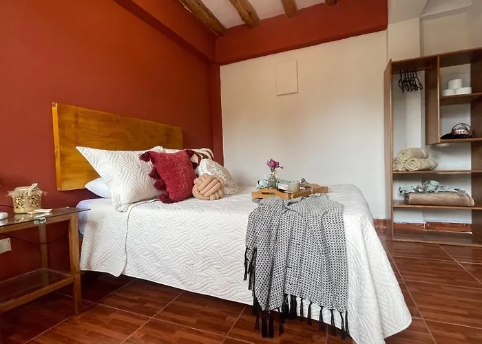 ゲストハウス Casa Paqocha - & Garden - Shared Kitchen And Hot Water 4*