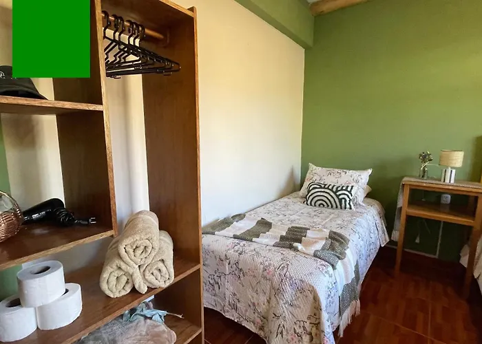 ゲストハウス Casa Paqocha - & Garden - Shared Kitchen And Hot Water 4*