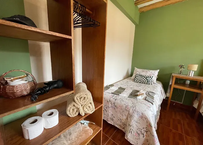 Casa Paqocha - & Garden - Shared Kitchen And Hot Water ゲストハウス