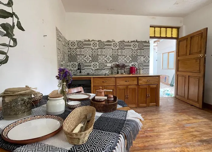 Casa Paqocha - & Garden - Shared Kitchen And Hot Water ゲストハウス 4*